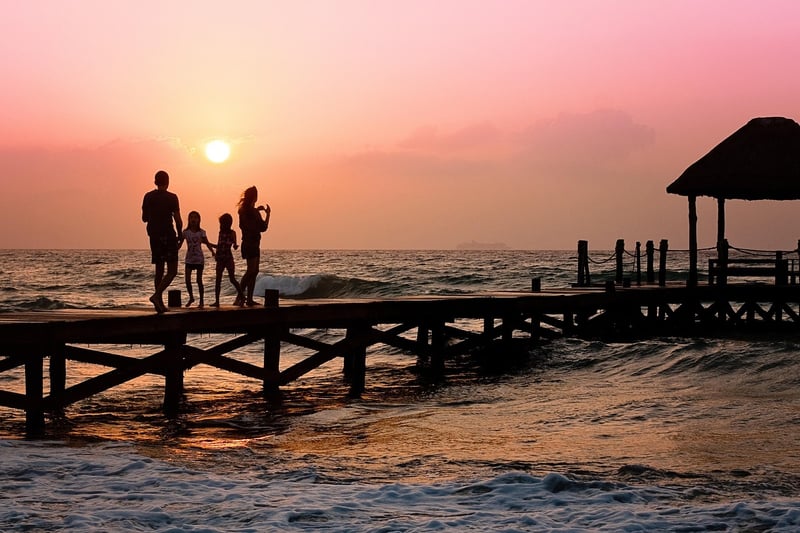 Family dynamics and feuds in the spotlight